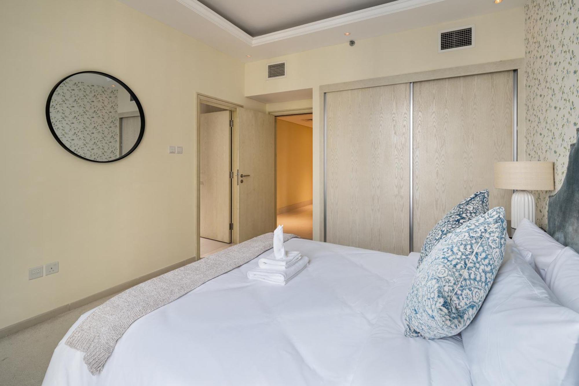 Beach Access 4 Bedroom Apartment Jbr Apartment